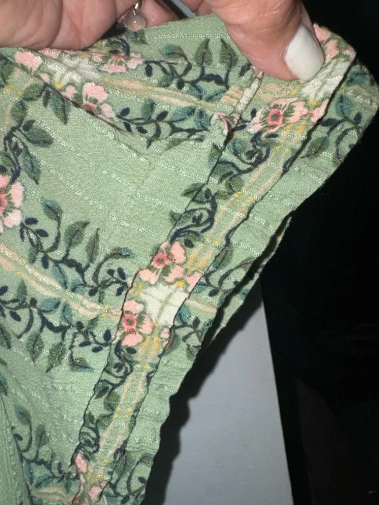 LOFT Green Floral Grid V-Neck Short Sleeve Blouse - Picture 6 of 9